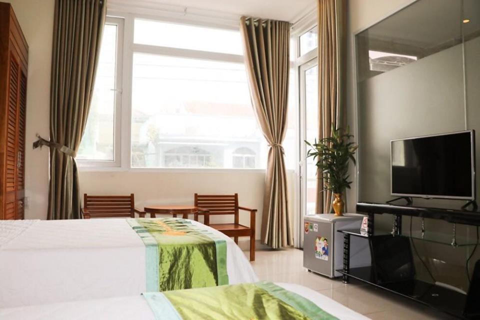Pelican Nha Trang Hotel Bagian luar foto